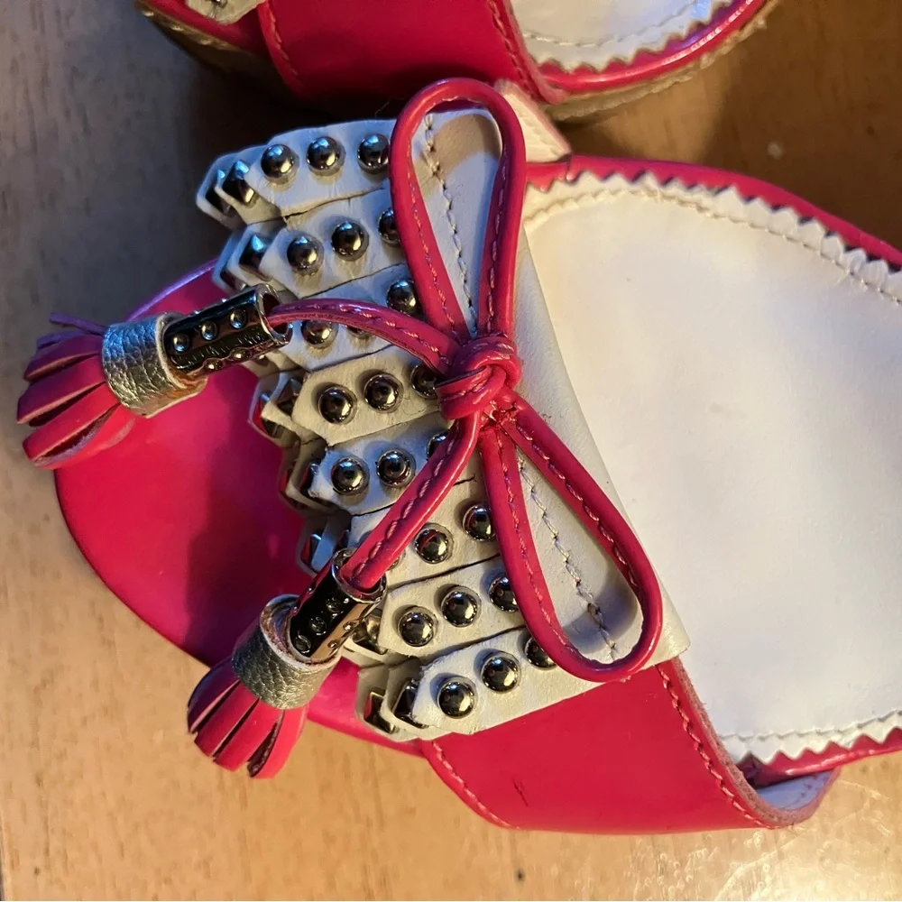 Jessica Simpson used bow